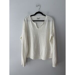 American Eagle Women's Cream White Notch V Neck Fluffy‎ Sweater Size Small